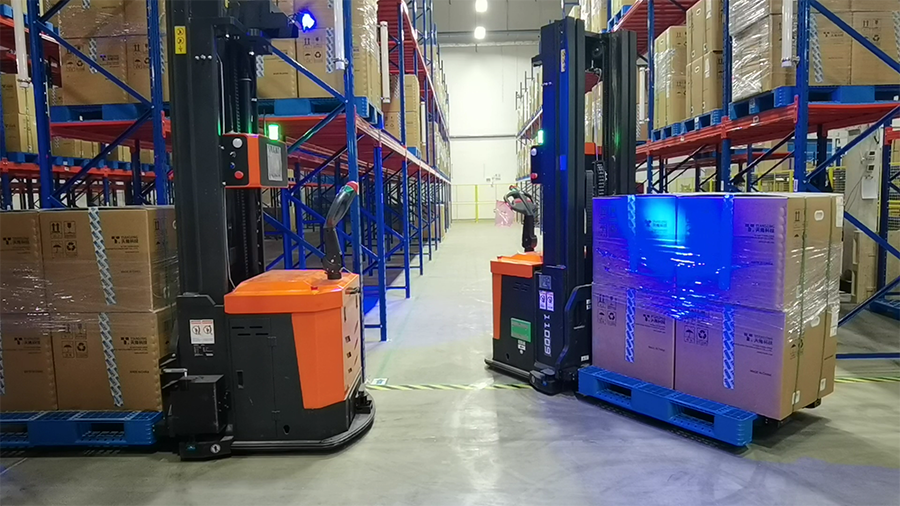 電子元器件生產企業AGV智能搬運解決方案